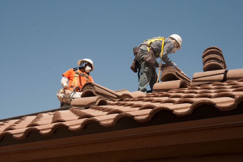 local roofer local contractor